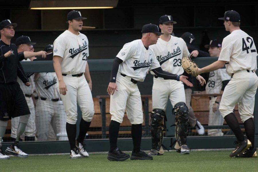 Three up, three down: Commodores drop series to Kentucky
