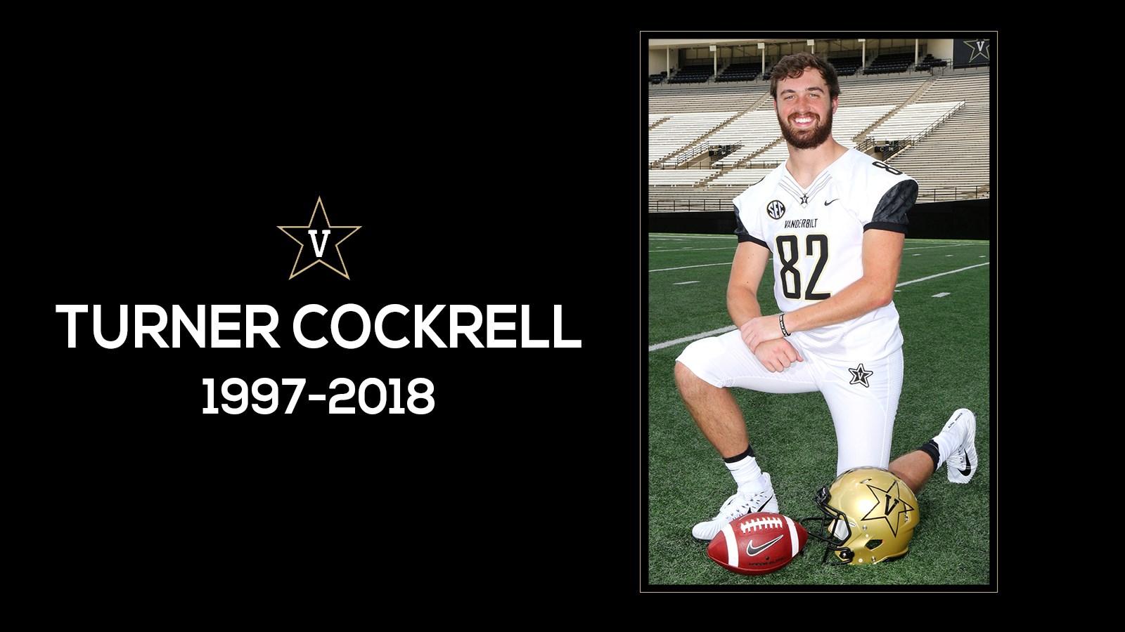 South Carolina team honors teammate who died with Vanderbilt