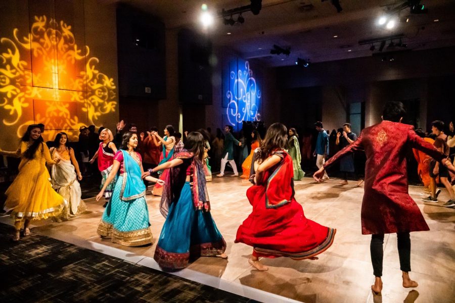 Students dance Garba in the SLC on Sept. 26. (Photo by Emery Little)