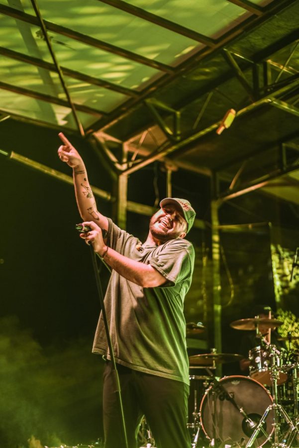 Quinn XCII performs at Lights on the Lawn. (Photo by Jenny Gao)