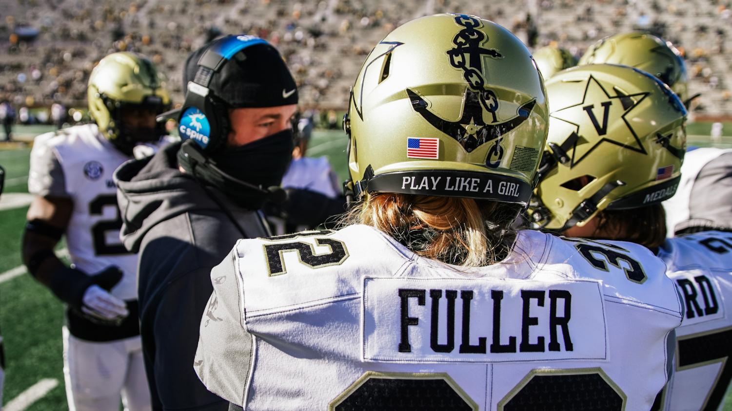Sarah Fuller in the huddle as the Commodores face the Missouri Tigers on Nov. 28, 2020. (Vanderbilt Athletics)