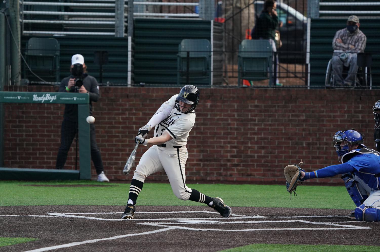 Vanderbilt outfielder Isaiah Thomas steps away from baseball program