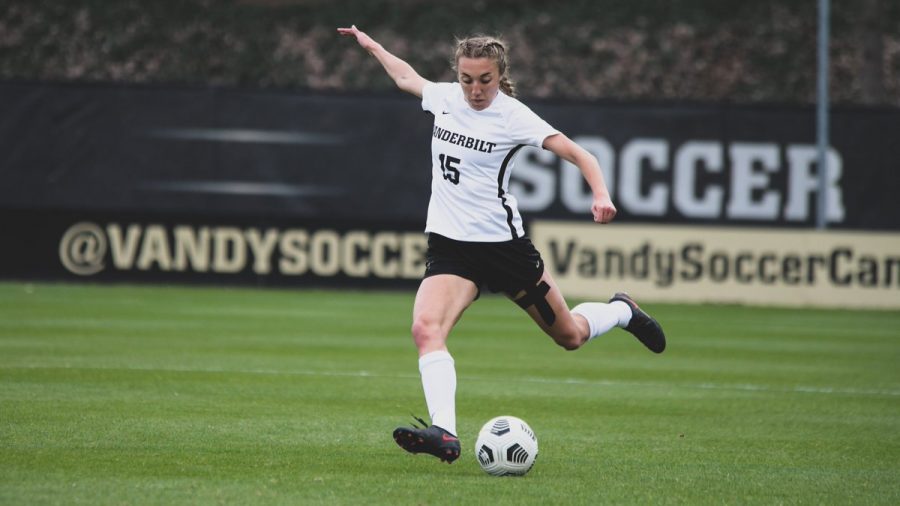 Maddie Elwell strikes the ball against Kennesaw State on March 11, 2021. (Twitter/@VandySoccer)
