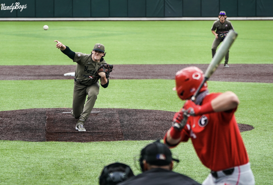 Patrick Reilly pitches against Georgia on April 10, 2021. (Twitter/@VandyBoys)