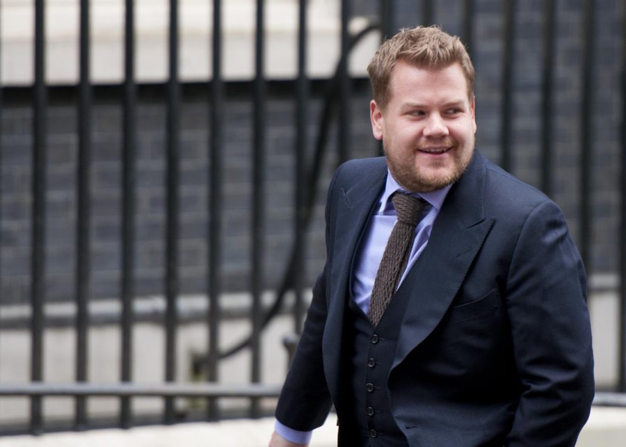 Comedian James Corden arrives at Number 10 Downing Street to interview UK Prime Minister David Cameron  (Andy Thornley from London, UK, licensed with CC BY 2.0)