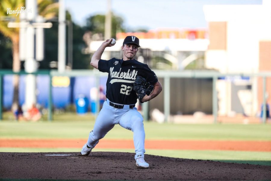 Jack Leiter pitches during an 11-8 loss to the Florida Gators. (Twitter/@VandyBoys).