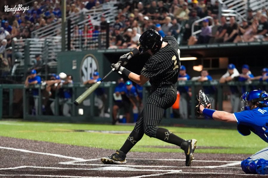 Troy LaNeve launched a two-run home run to walk off the Kentucky Wildcats. (Twitter/@VandyBoys).