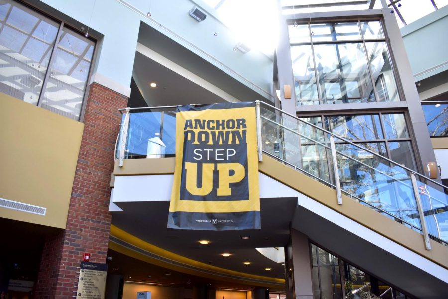 Sign in Sarratt Student Center that reads Anchor Down, Mask Up. (Hustler Staff/Charlotte Mauger)