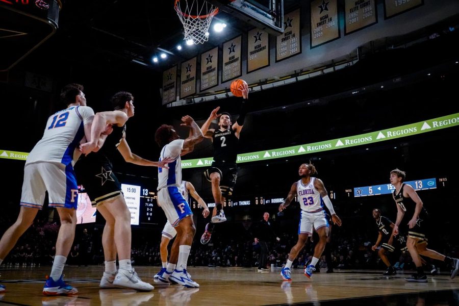 Scotty Pippen Jr. goes up for a layup in Vanderbilt's home finale against Florida on March 1, 2022. (Hustler Multimedia/
Nikita Rohila) 