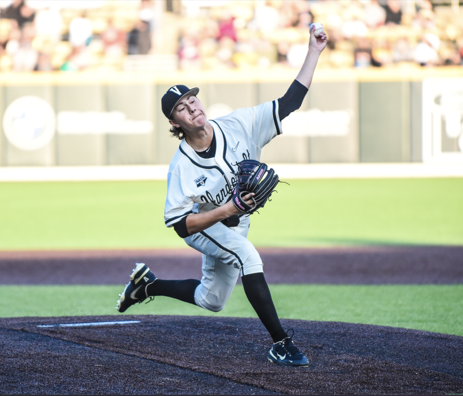 NCAA Regional: VandyBoys take care of business in 4-3 win over Georgia Tech  - The Vanderbilt Hustler