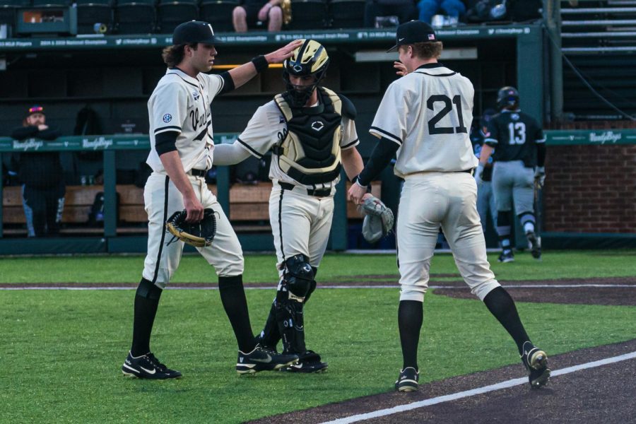 The VandyBoys celebrate after getting out of an inning against Central Arkansas on Mar. 1, 2022. (Hustler Multimedia/Josh Rehders)