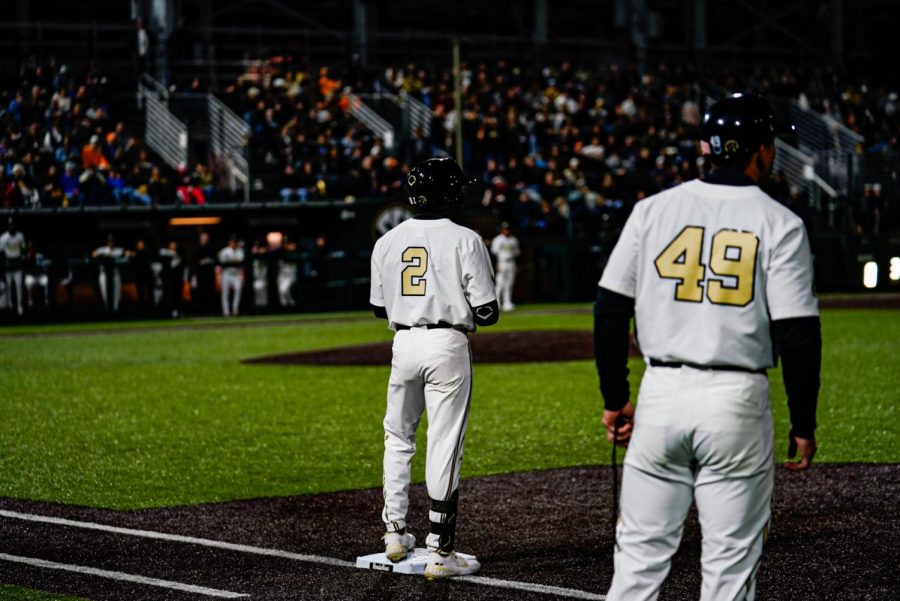 Outfielder Javi Vaz stands on first base during Vanderbilt's loss to Tennessee on April 2, 2022. (Hustler Multimedia/Miguel Beristain)