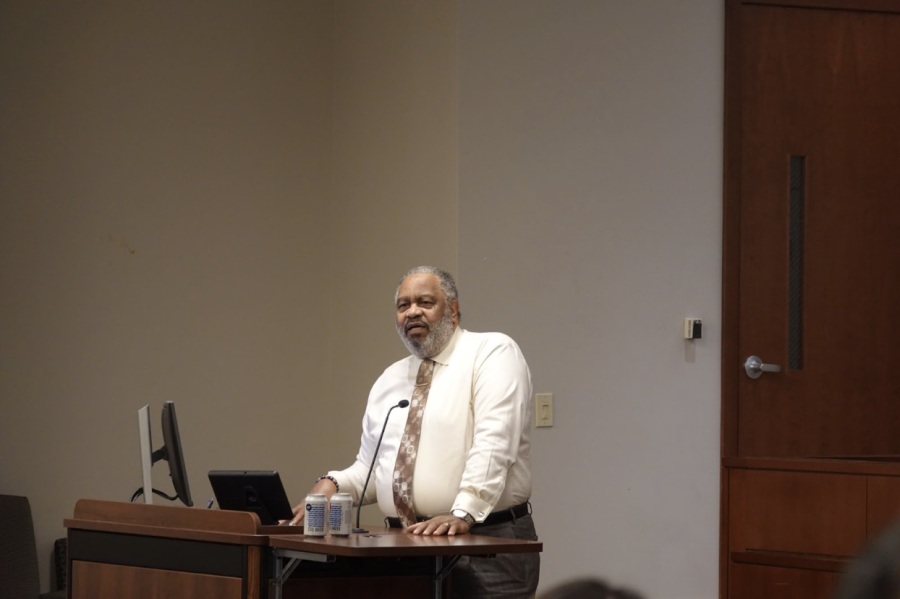 Anthony Ray Hinton speaks at Vanderbilt Law School, as photographed on Sept. 23, 2022. (Hustler Multimedia/Tasfia Alam)