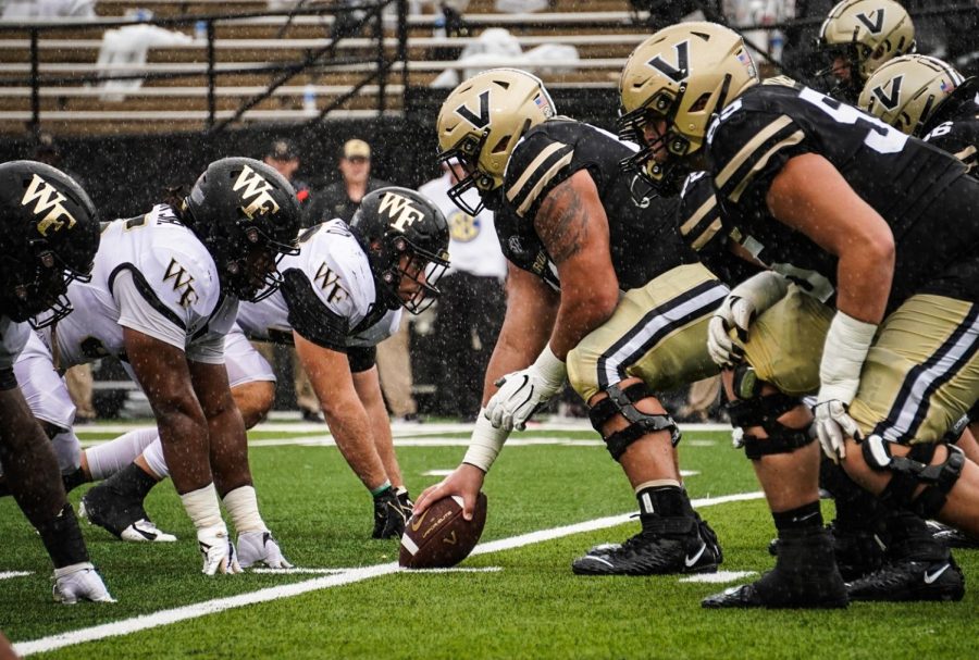 Center Delfin Xavier Castillo and the rest of the Commodore offensive line before the snap, captured September 10, 2022. (Hustler Multimedia/Miguel Beristain)