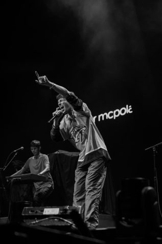 Peter McPoland performs at Bridgestone Arena, as photographed on Sept. 7, 2022 (Hustler Multimedia/Josh Rehders).