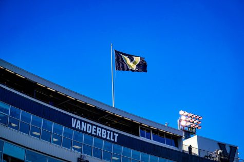 Vanderbilt victory flag flies over FirstBank Stadium (Miguel Beristain/Hustler Multimedia)