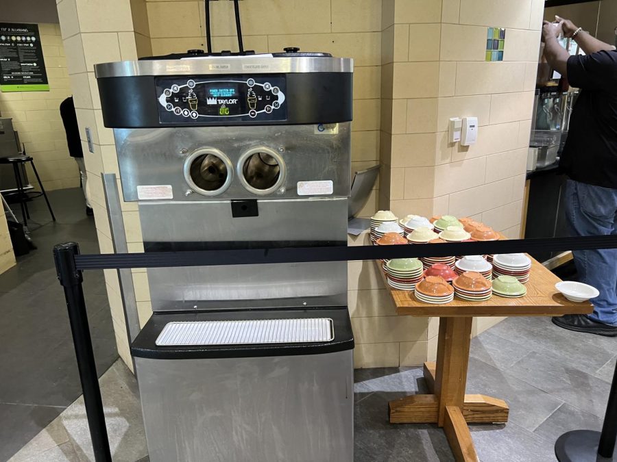 New soft serve ice cream machine at Commons Dining Center, as photographed on Jan. 27, 2023. (Hustler Multimedia/Jenny Yang)