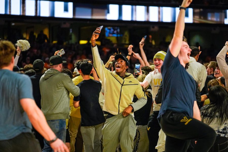Students rush the court against Tennessee on Wednesday February 8, 2023 at Memorial Gymnasium (Hustler Multimedia/Nikita Rohila).