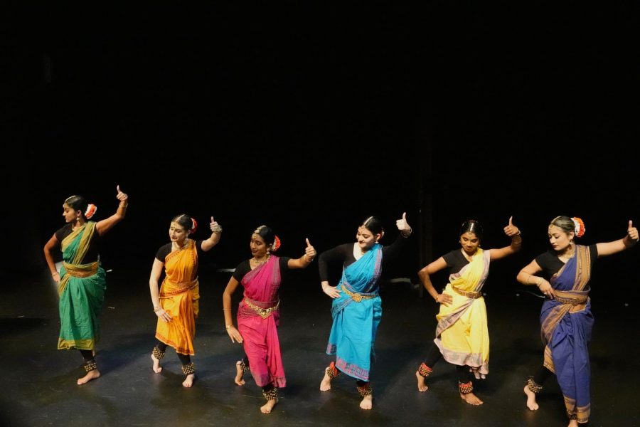 Agni+dancers+open+the+show+with+a+Bharatanatyam+performance%2C+as+captured+on+April+10%2C+2023.+%28Hustler+Multimedia%2FTasfia+Alam%29