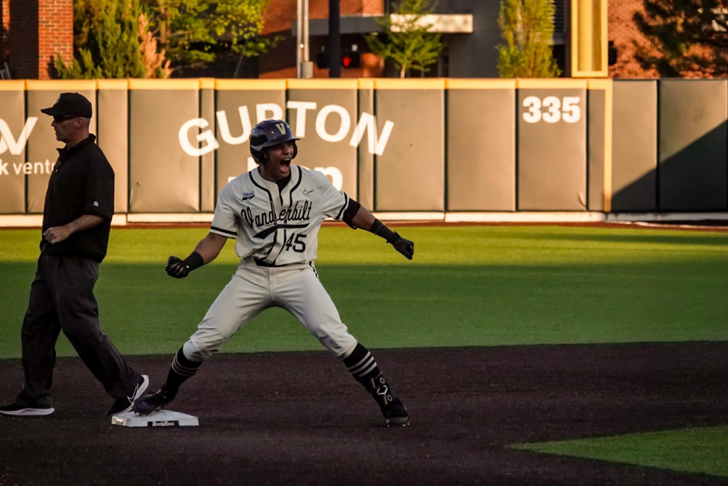 Vanderbilt hosts No. 1 Tennessee in college baseball's best rivalry