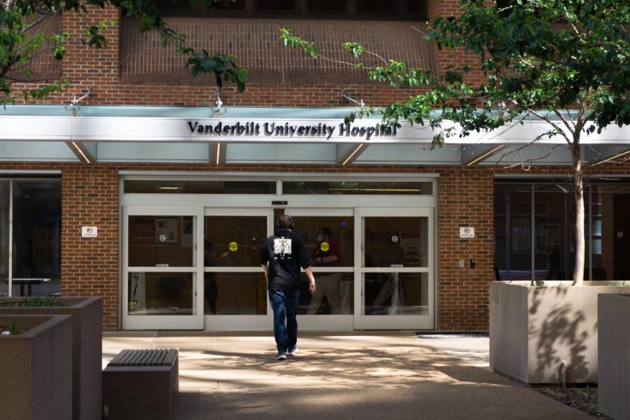 A visitor walks into Vanderbilt University Hospital, as photographed on March 23, 2023. (Hustler Multimedia/Laura Vaughan)