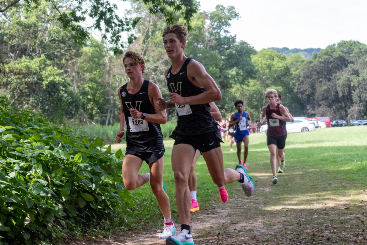 Vanderbilt Mens cross country team runs in the Belmont Opener, as photographed on Sept. 1, 2023. (Hustler Multimedia/Barrie Barto)