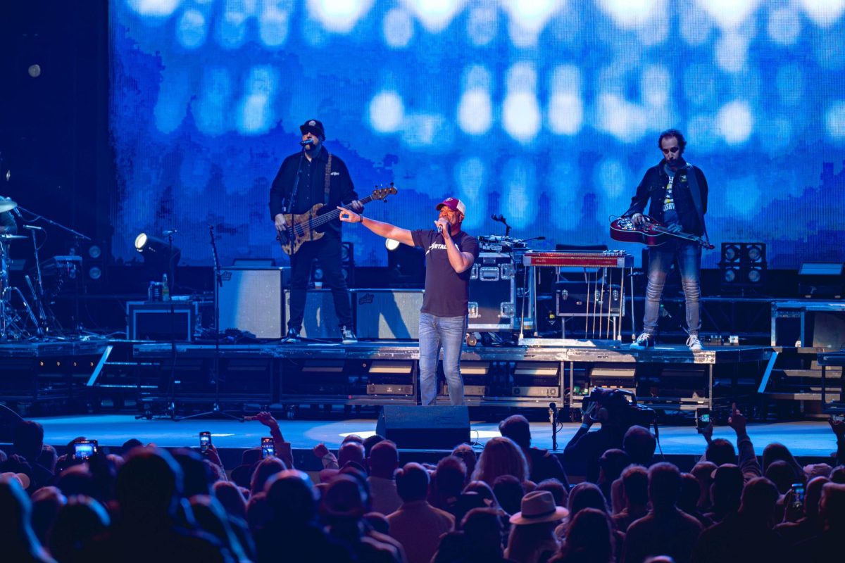 Darius+Rucker+singing+at+Ascend+Amphitheater%2C+as+photographed+on+Oct.+14%2C+2023.+%28Photo+courtesy+of+Ben+Neely%29%0A