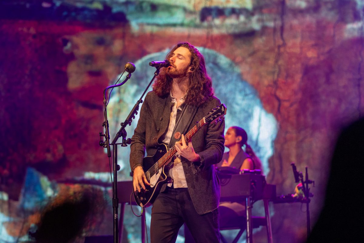 Hozier sings and plays the guitar, as photographed on Oct. 5, 2023. (Hustler Multimedia/Barrie Barto)