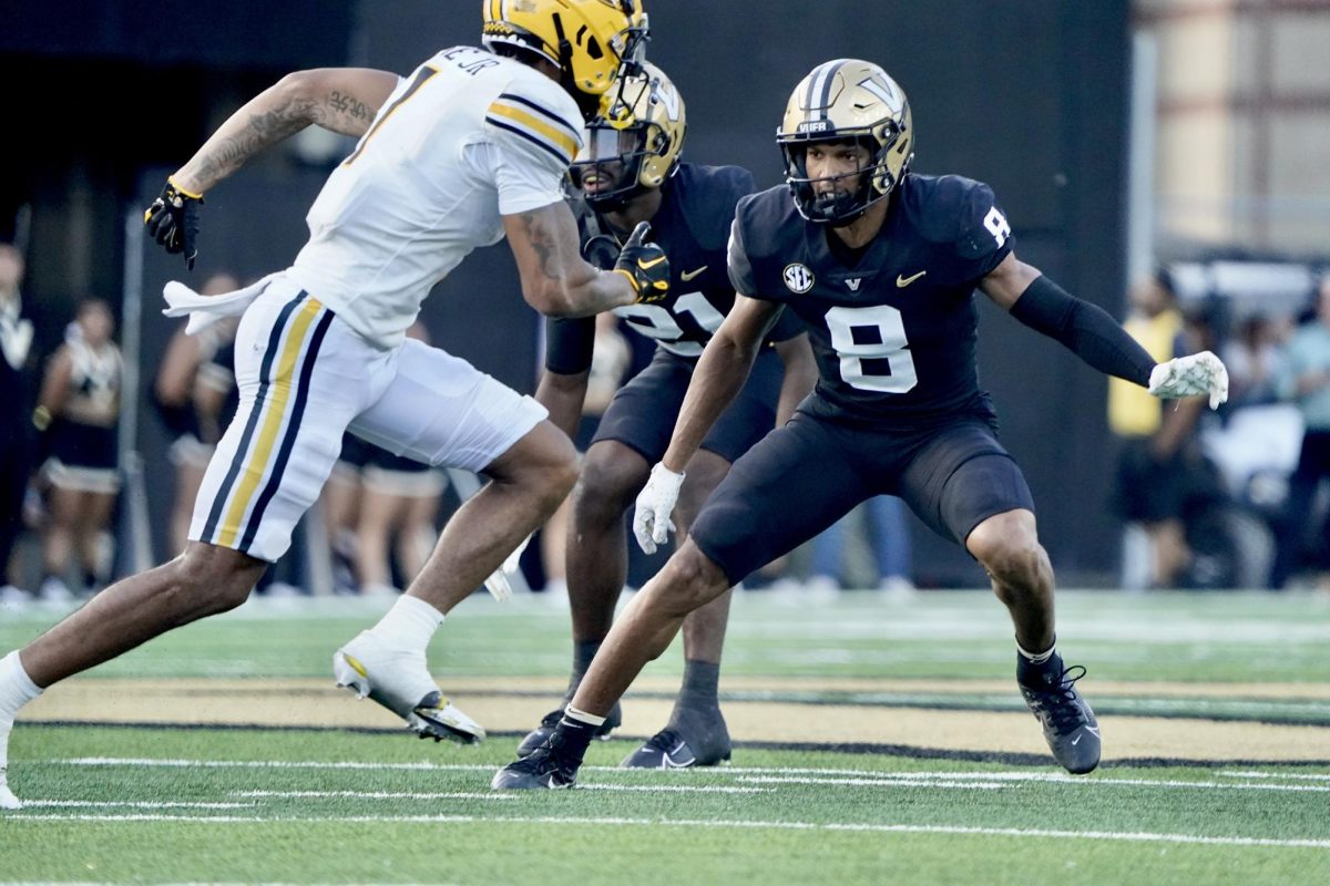 Tyson Russell drops into coverage during Vanderbilts loss to Missouri on Sept. 30, 2023. (Hustler Multimedia/Barrie Barto)