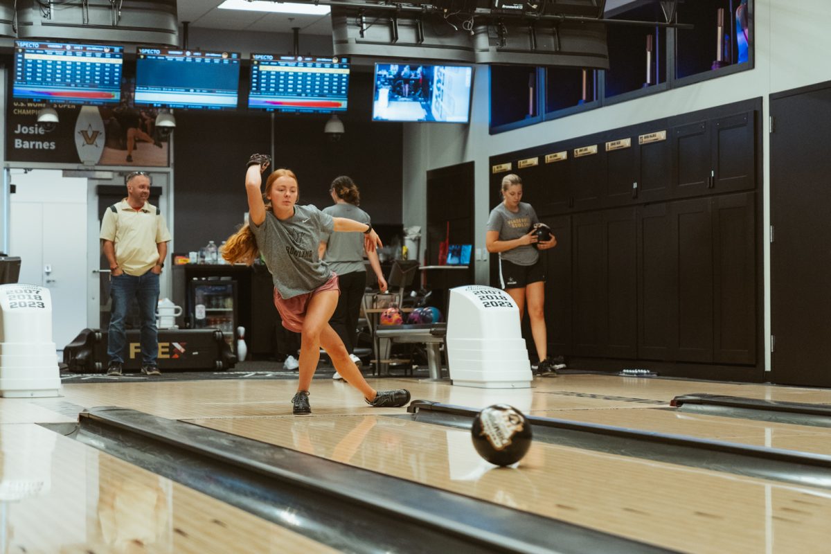 Vanderbilt Bowling wrapped up its fourth and final tournament of the fall with a third place finish at the Hawk Classic. (Hustler Multimedia/Arianna Santiago)