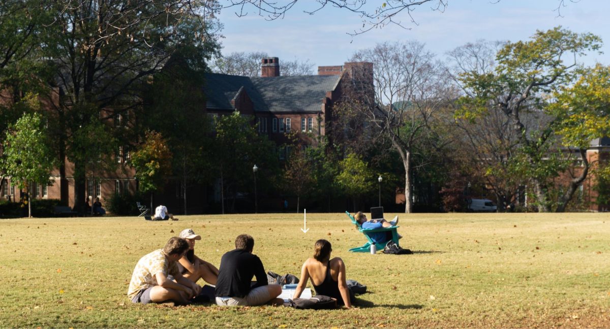 Students lounging on Alumni Lawn, as photographed on Nov. 4, 2023. (Hustler Multimedia/Laura Vaughan)