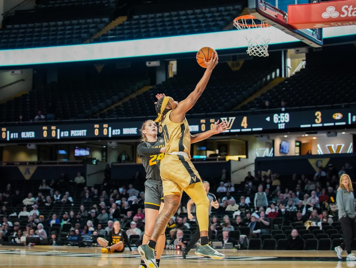 Jordyn Oliver goes for a layup as photographed on Jan. 14, 2023. (Hustler Multimedia/Miguel Beristain)