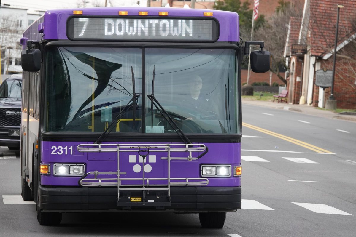 A Nashville city bus leaves the bus stop, as photographed on Feb. 24, 2024. (Hustler Multimedia/George Albu)