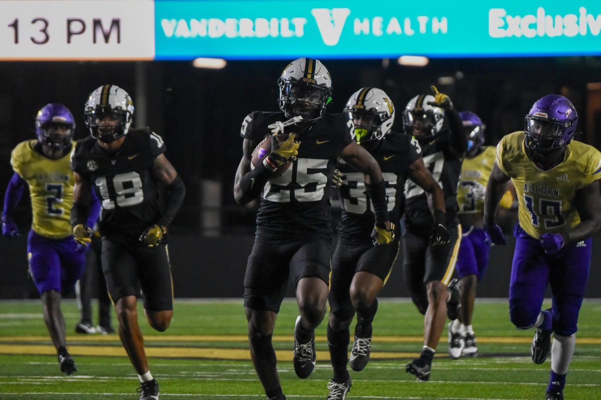 Martel Hight runs to the end zone and scores a touchdown, as photographed on Sept. 7, 2024. (Hustler Multimedia/Alondra Moya)