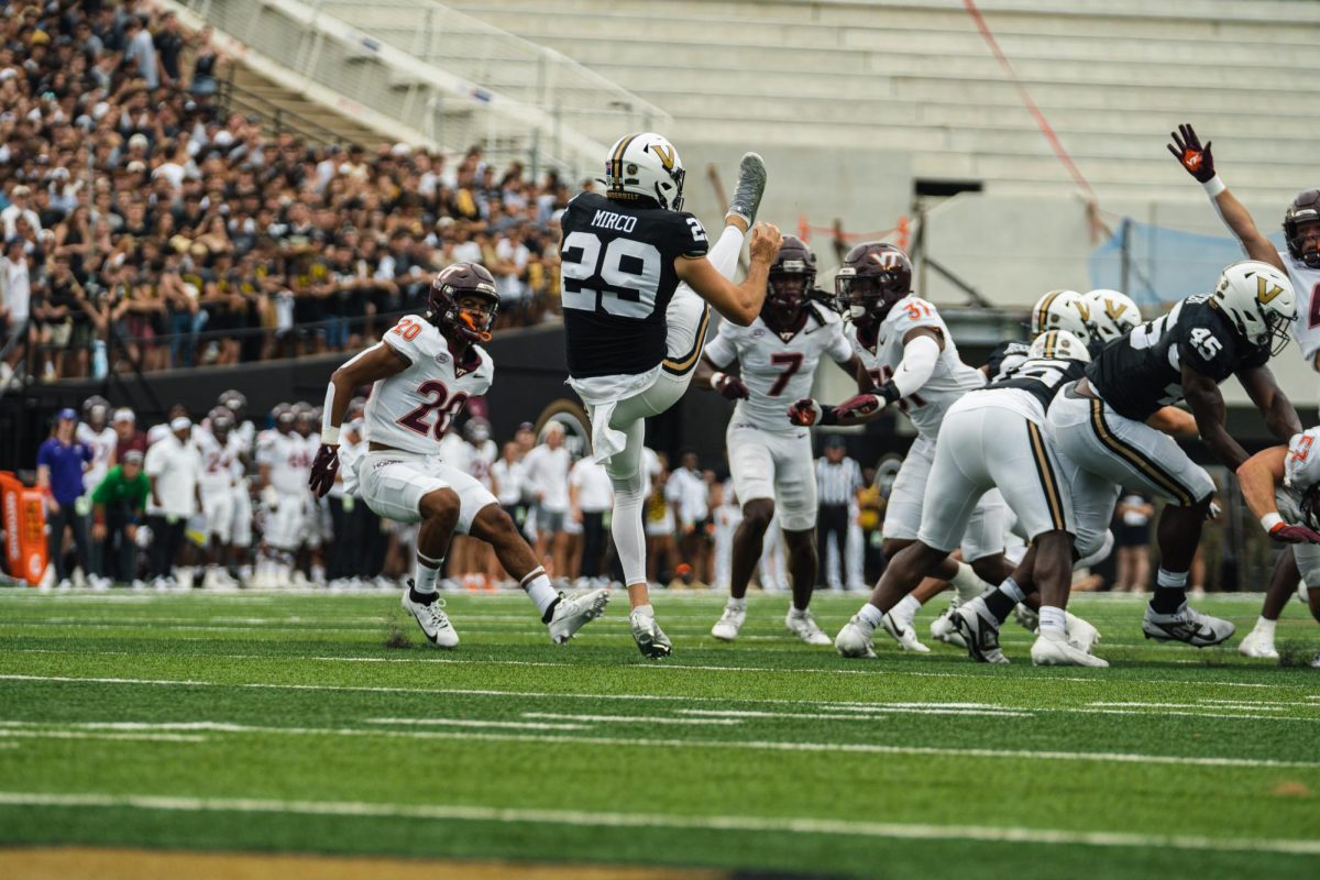 Jesse Mirco punts the ball, as photographed on Aug 31, 2024. (Hustler Multimedia/Vince Lin)