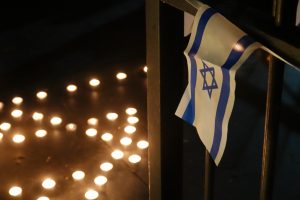 Vigil for Israel outside Buttrick Hall, as photographed on Oct. 10, 2023. (Hustler Multimedia/Chloe Whalen)