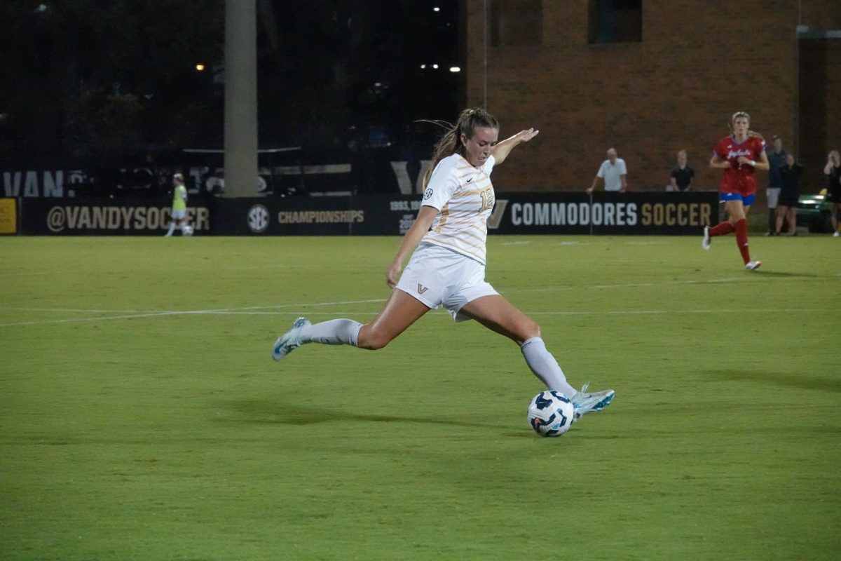 Hannah McLaughlin prepares to kick the ball, as photographed on Sept. 5, 2024. (Hustler Multimedia/Lana English)
