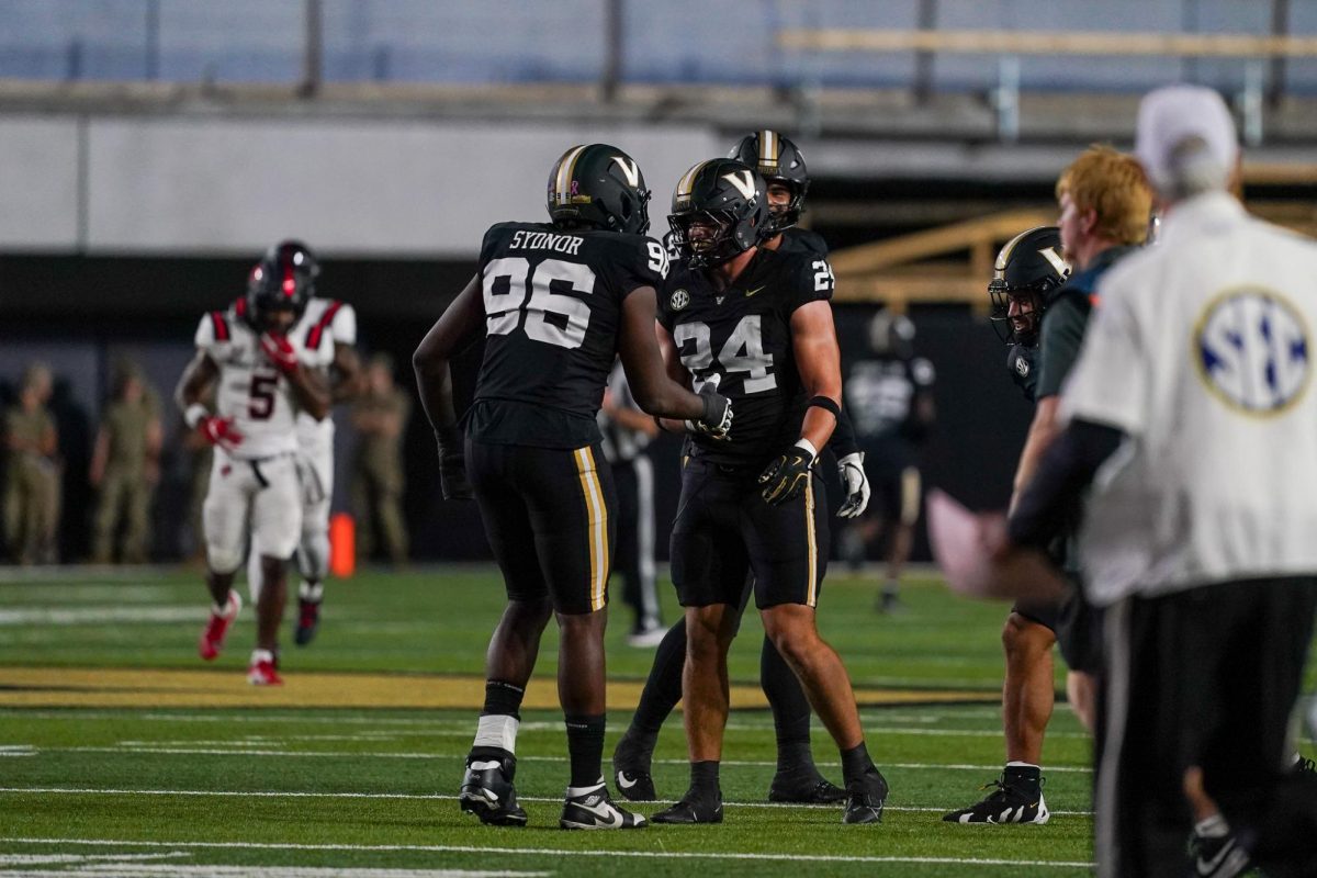 Khordae Sydnor and Nick Rinaldi celebrate after a defensive stop against Ball State, as photographed on Oct. 19, 2024. (Hustler Multimedia/Alondra Moya)