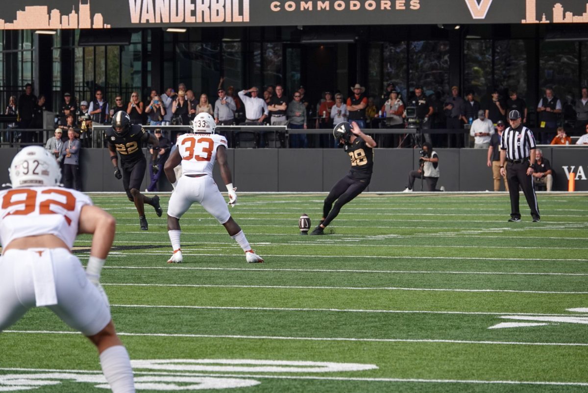 Brock Taylor kicks off against Texas, as photographed on Oct. 26, 2024. (Huslter Multimedia/Jackson Blunt)