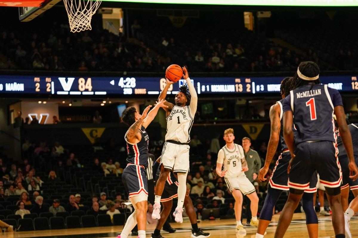 Jason Edwards takes a jumper, as photographed on Nov. 16, 2024. (Hustler Multimedia/Alondra Moya)