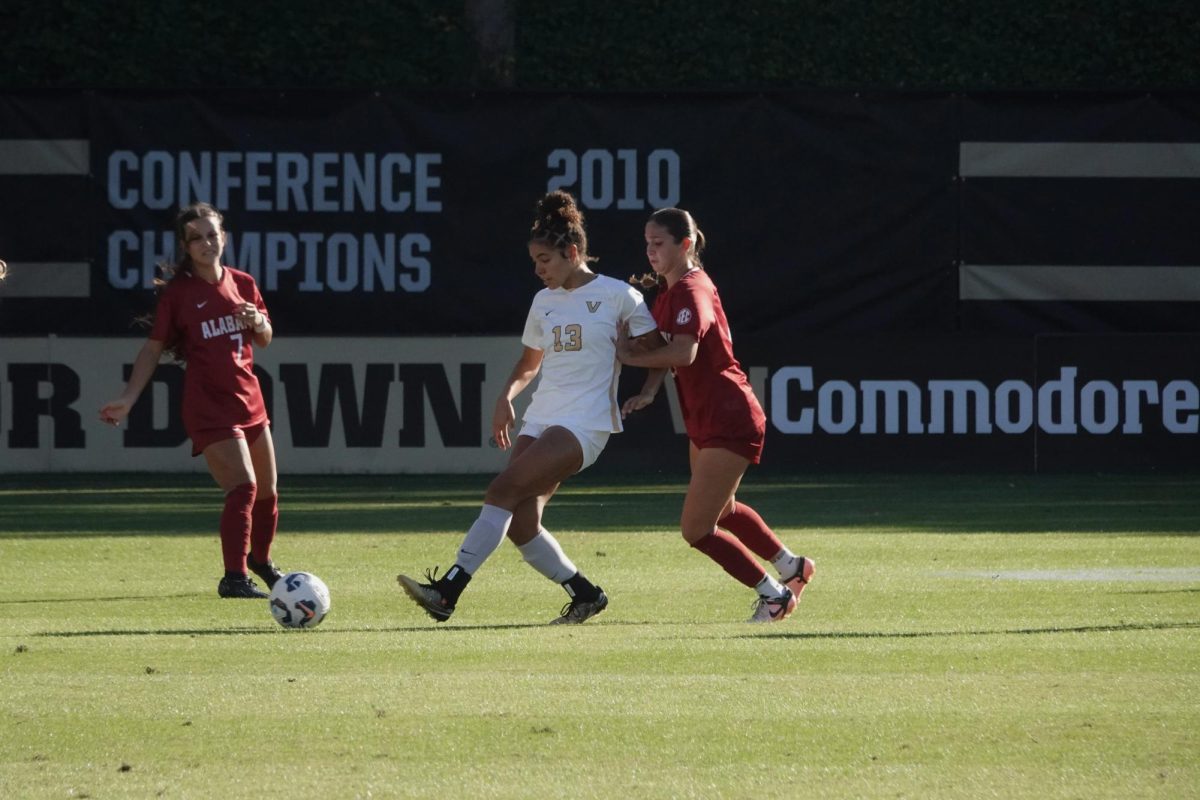 Ella Eggleston shielding the ball, as photographed on Oct 27, 2024. (Hustler Multimedia/Joanne Lee)