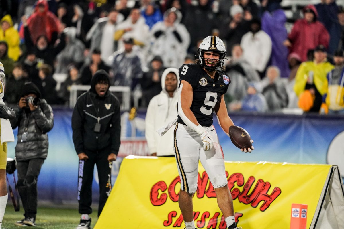 Eli Stowers celebrates a touchdown against Georgia Tech on Dec. 27, 2024. (Hustler Multimedia/Miguel Beristain)