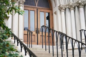 Front entrance to Kirkland Hall with stairs in the foreground, as photographed on Nov. 1, 2024. (Hustler Multimedia/George Albu)