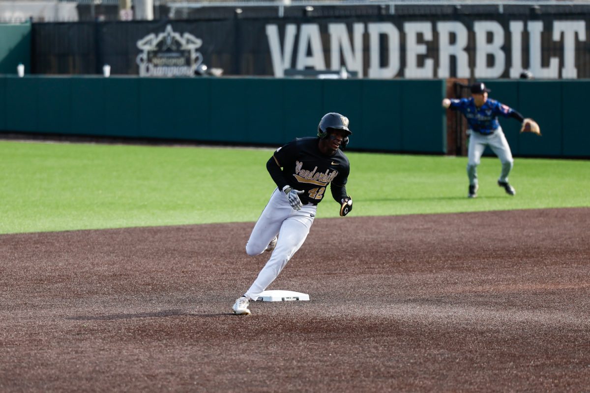 RJ Austin rounds second base, as photographed on Feb, 18, 2025. (Hustler Multimedia/Barrie Barto)