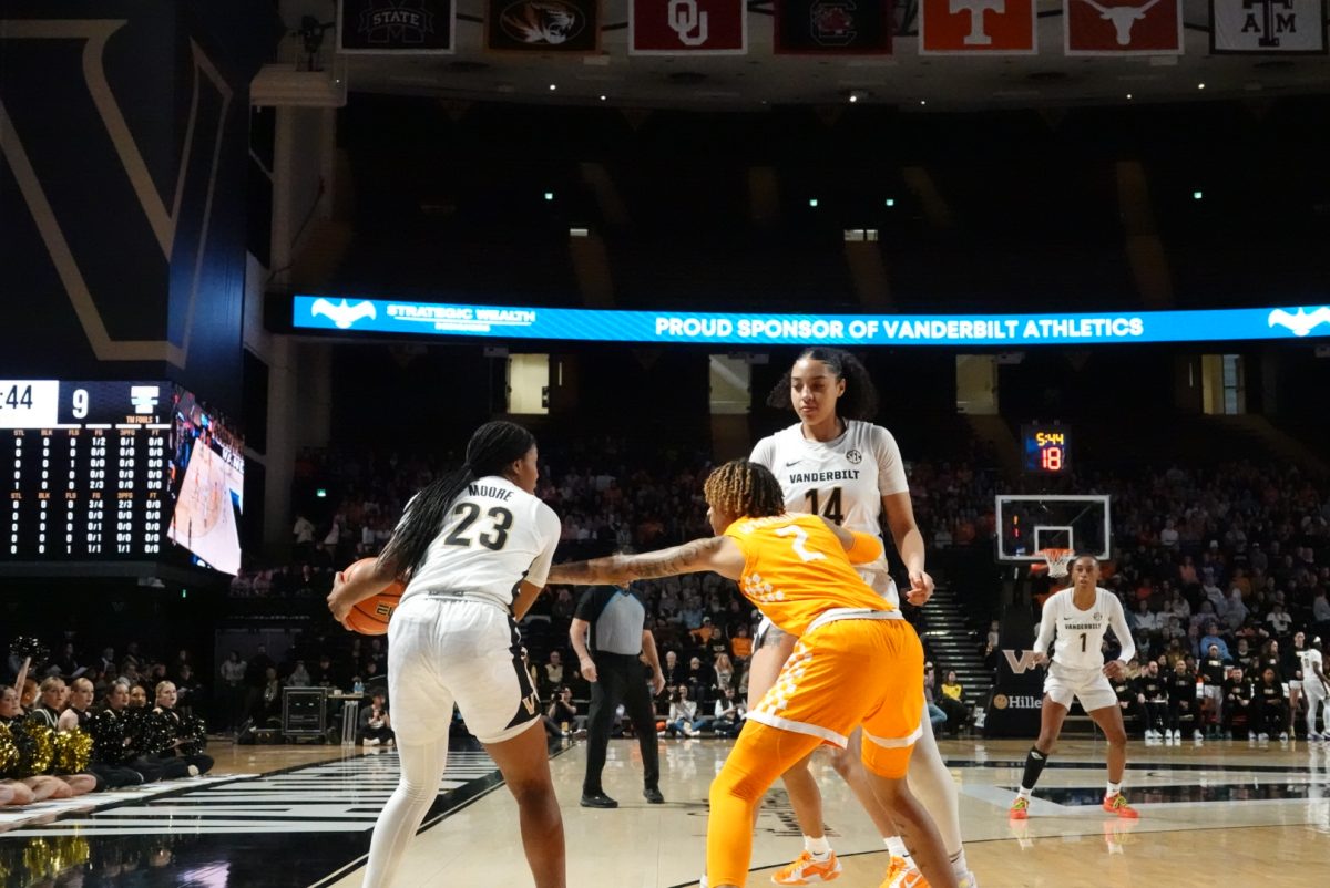 Iyana Moore looks to dribble from the corner, as photographed on Jan. 19, 2025. (Hustler Multimedia/Jo Anderson)