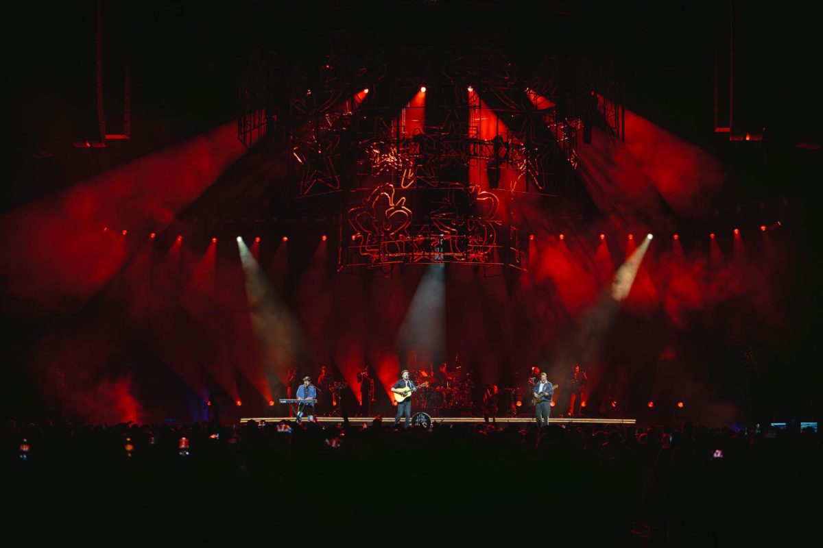 This week’s photos capture musical moments from Mumford & Sons, Josiah Queen and King Princess, College GameDay on Wyatt Lawn excitement, Vanderbilt Football’s win over Missouri and other campus events. 