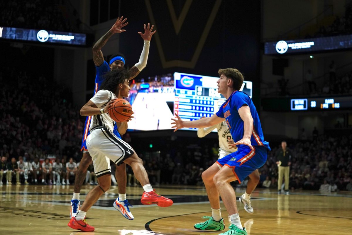 Tyler Tanner takes on two defenders against Florida, as photographed Jan. 17, 2026. (Hustler Multimedia/Chole Pryor)