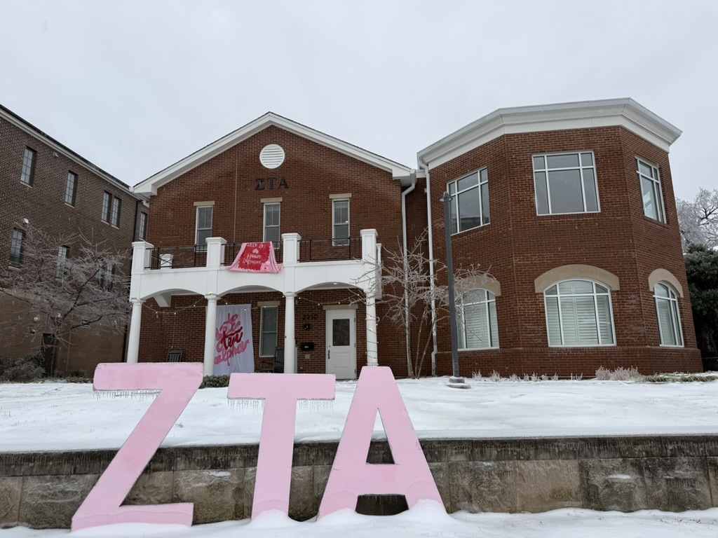 The front of the Zeta Tau Alpha sorority house, with snow in the foreground, as photographed Jan. 25, 2026. (Hustler Multimedia/Katie Sasamoto-Kurisu)