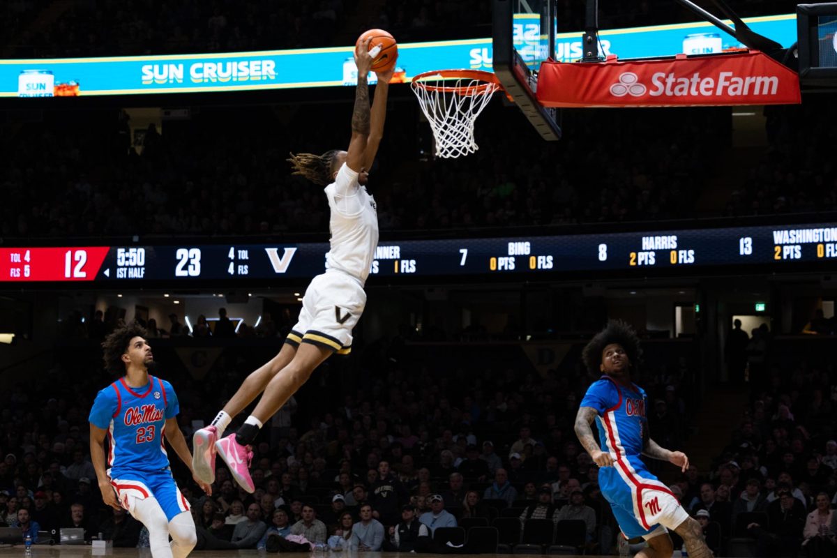 Tyler Harris goes up for a dunk, as photographed on Jan. 31, 2026. (Hustler Multimedia/Abbie Bobeck)
