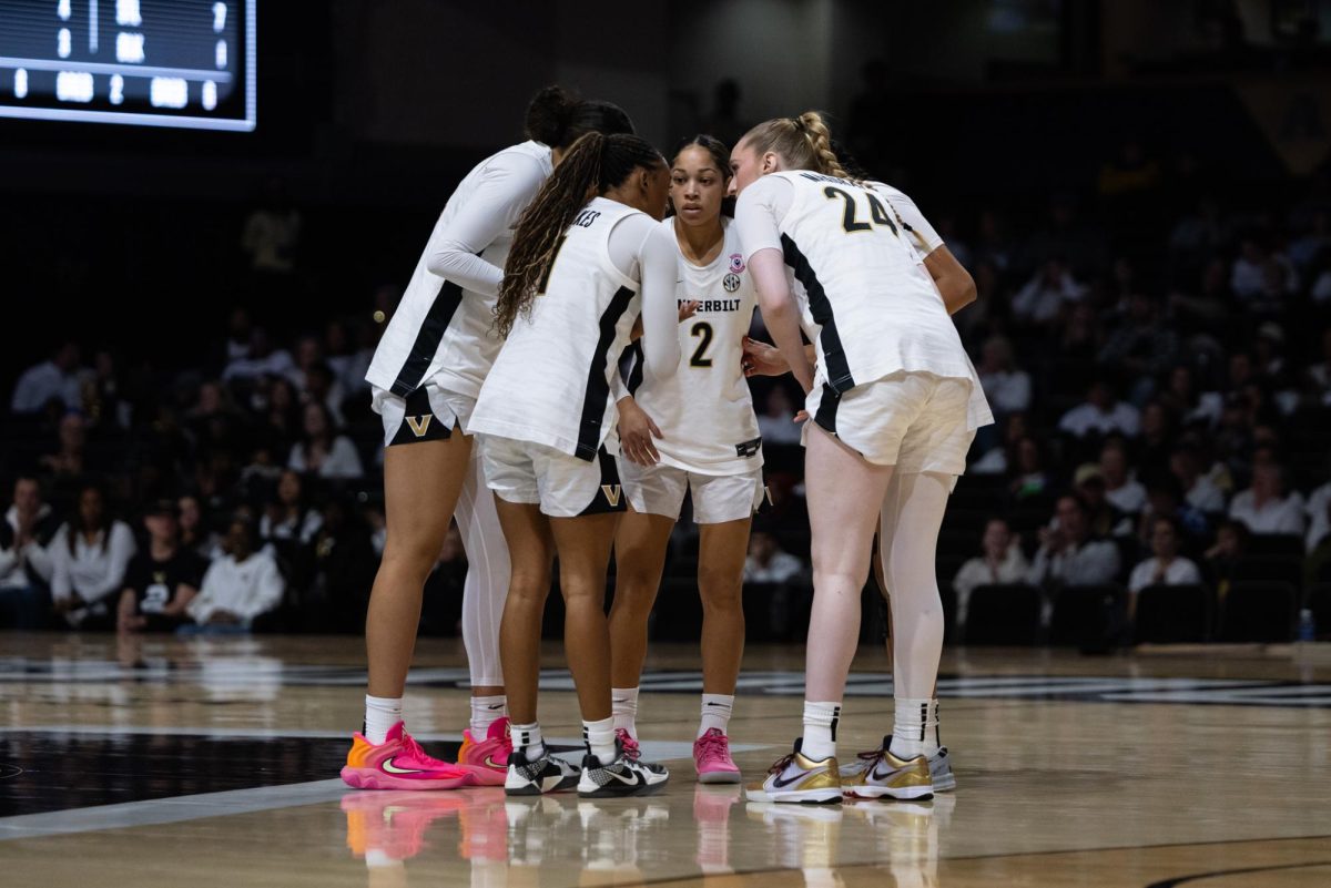 The Commodores huddle up, as photographed Feb. 1, 2026. (Hustler Multimedia/Abbie Bobeck)